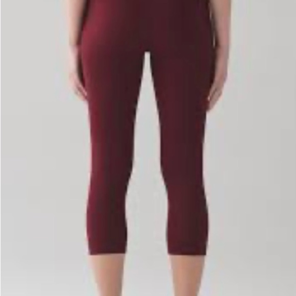 Lululemon Burgundy Cropped Leggings – Size 4